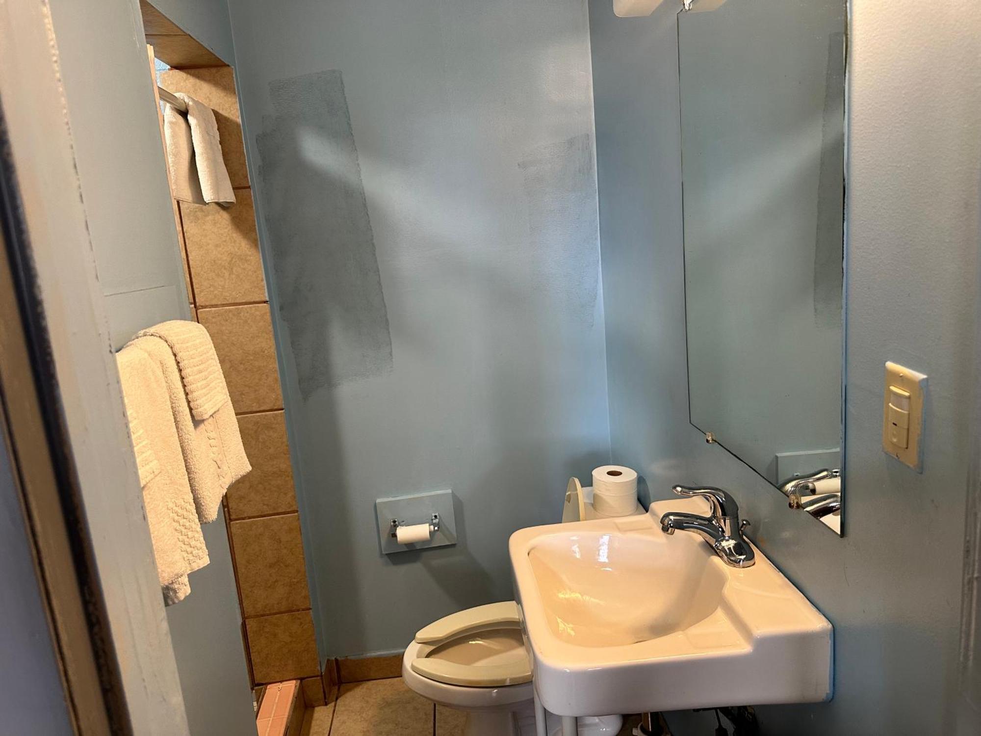 Westgate Manor Motel Austintown & Youngstown Ohio المظهر الخارجي الصورة