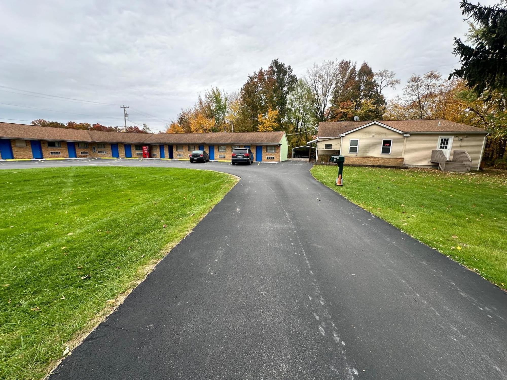 Westgate Manor Motel Austintown & Youngstown Ohio المظهر الخارجي الصورة