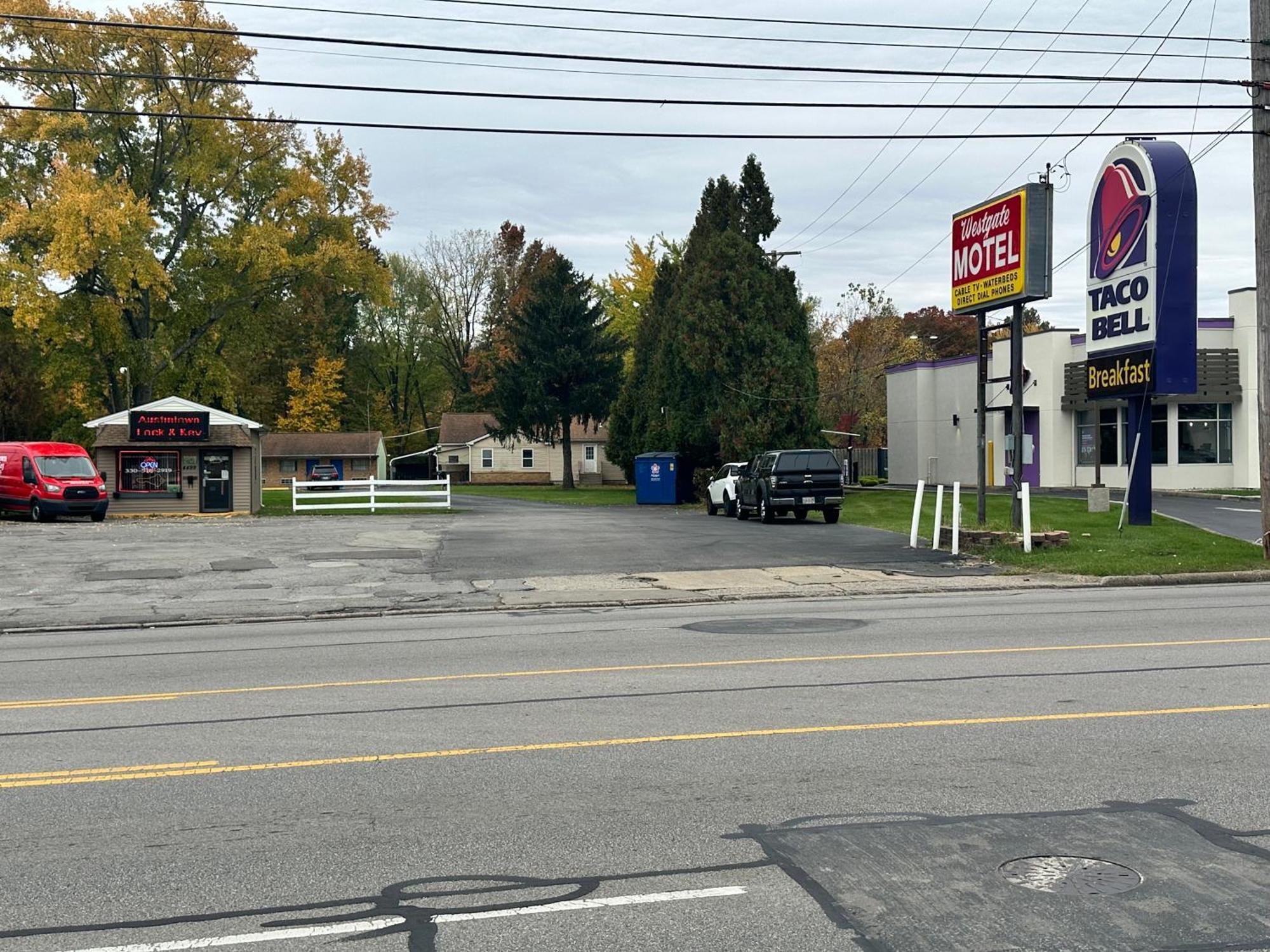 Westgate Manor Motel Austintown & Youngstown Ohio المظهر الخارجي الصورة