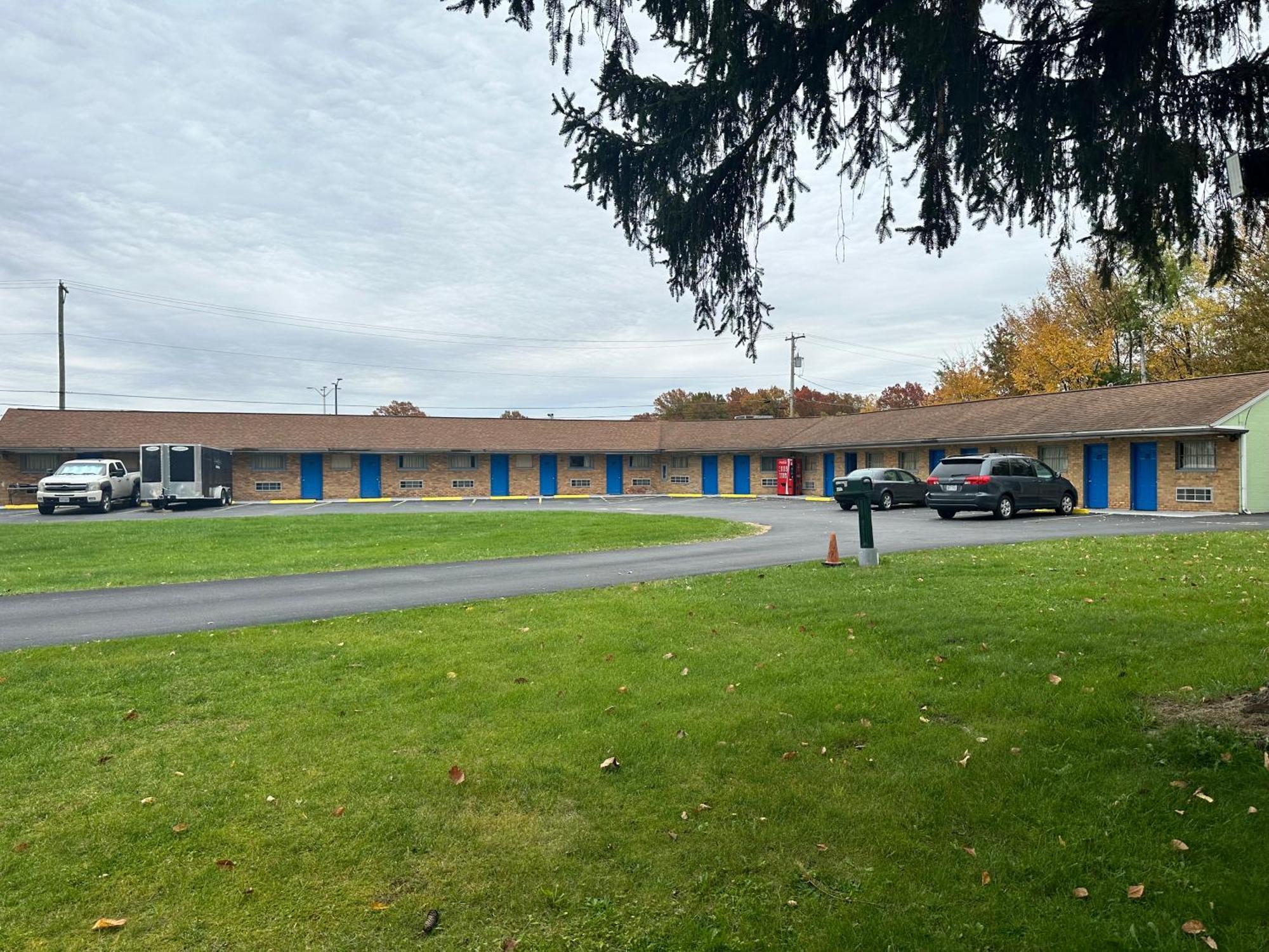 Westgate Manor Motel Austintown & Youngstown Ohio المظهر الخارجي الصورة