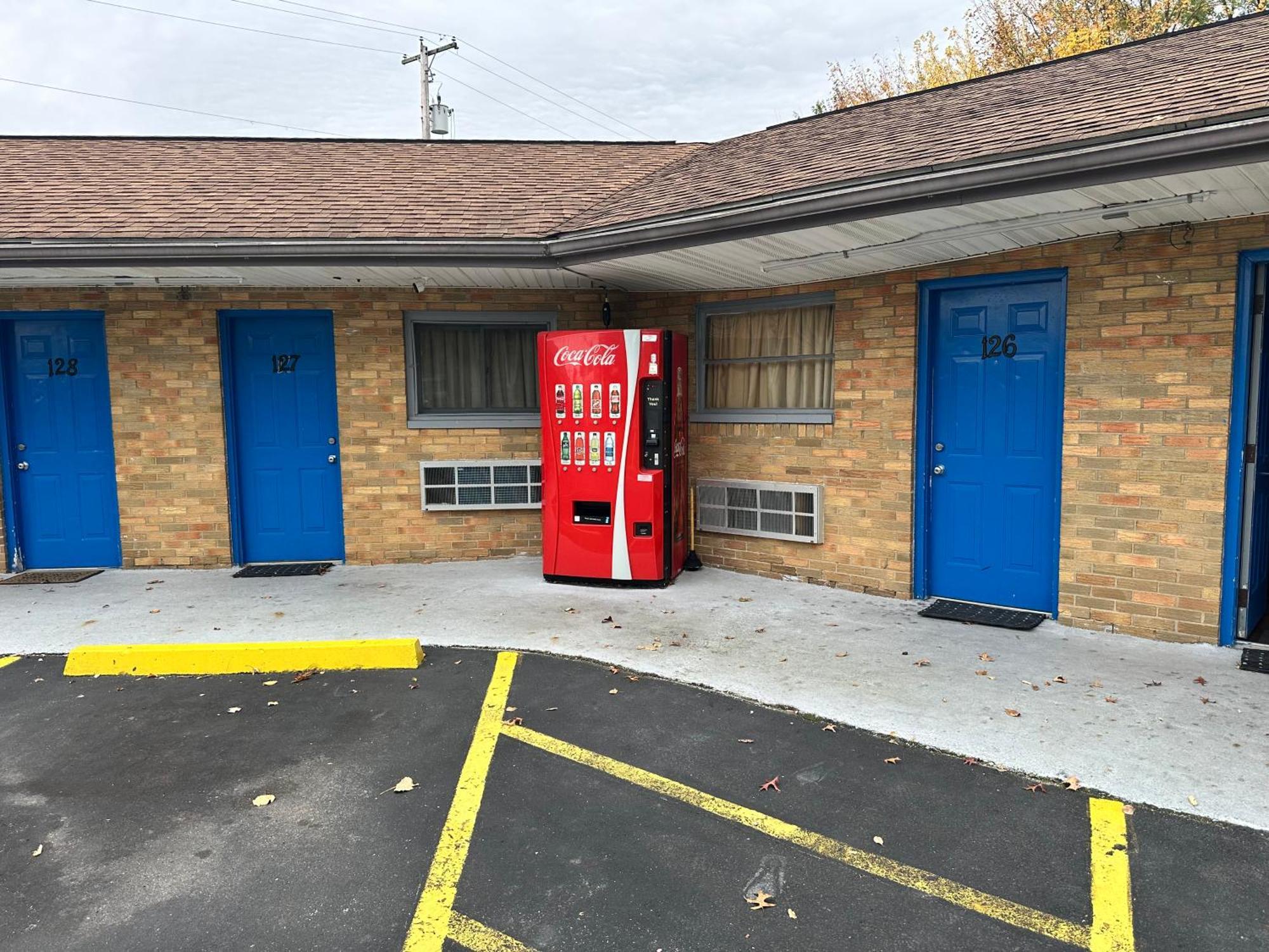 Westgate Manor Motel Austintown & Youngstown Ohio المظهر الخارجي الصورة
